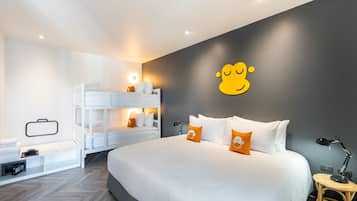 Family Studio Suite | Premium bedding, in-room safe, desk, blackout drapes