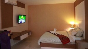 1 bedroom, laptop workspace, WiFi (free) - The Infinity Suite Chiangrai (Chiang Rai)