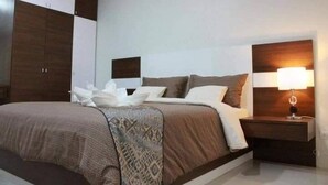 Basic Room | 1 bedroom, laptop workspace, WiFi (free) - The Infinity Suite Chiangrai (Chiang Rai)