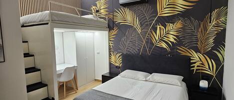 1 bedroom, desk, free WiFi, bed sheets