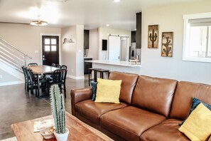 Smart TV, stereo, offices