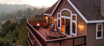 Sky Canyon Lodge by AvantStay | Views + Hot Tub