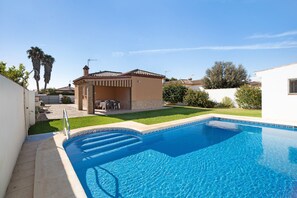 Pool - Holiday Home "Las Golondrinas" with Private Pool, Private Terrace and Wi-Fi (Chiclana de la Frontera)