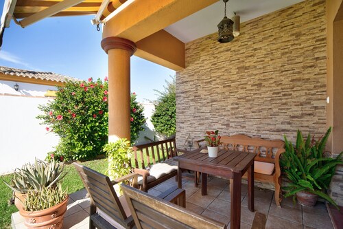 Holiday Home "Las Golondrinas" with Private Pool, Private Terrace and Wi-Fi