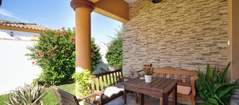 Holiday Home "Las Golondrinas" with Private Pool, Private Terrace and Wi-Fi