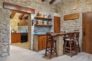 Dining - Chalet "Casa de Pedra" with Mountain View, Shared Pool & Wi-Fi (Querol)