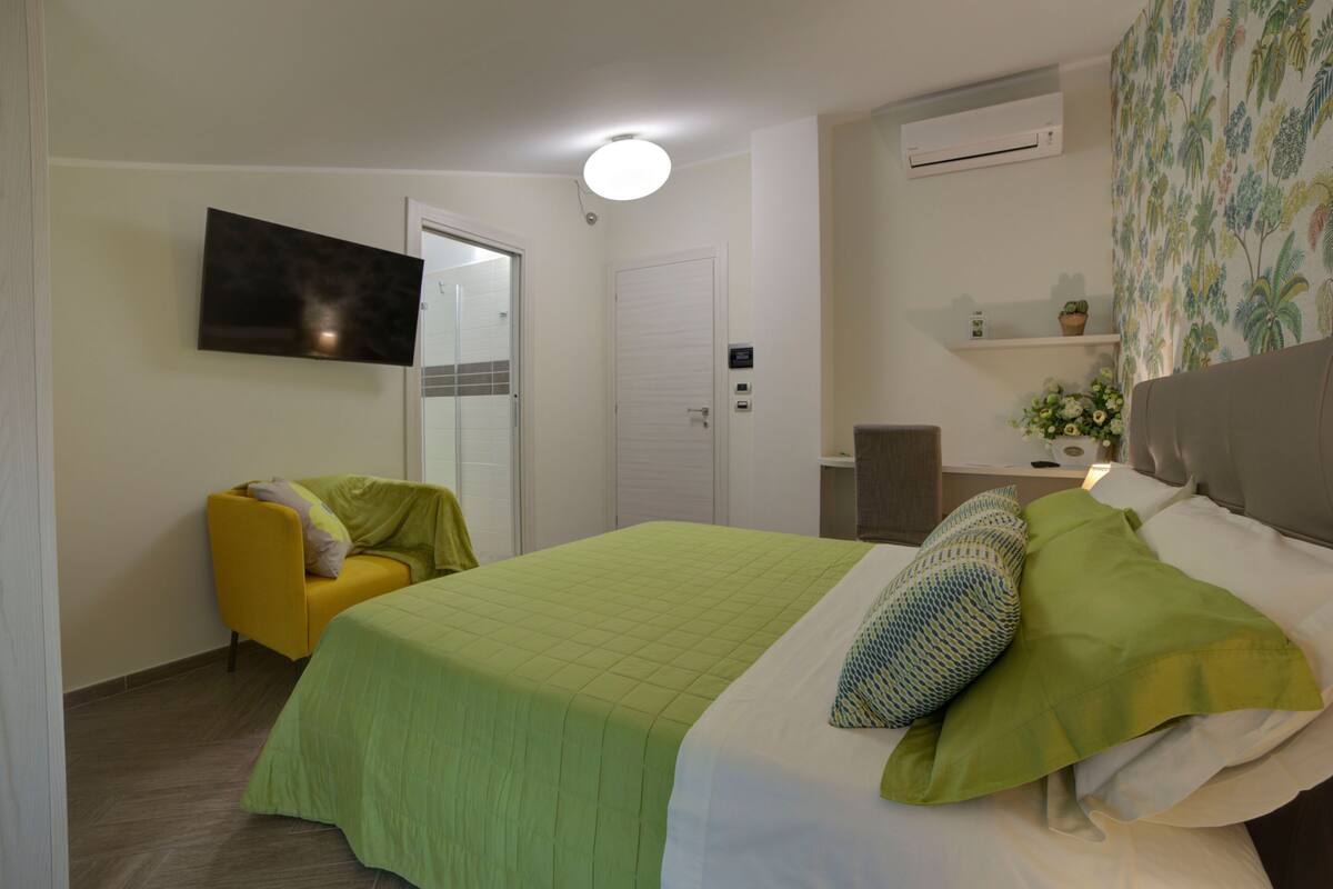 Chambre Double Confort | Literie de qualité supérieure, couette en duvet d'oie