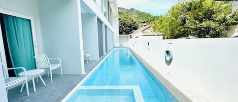 Piscine extérieure
