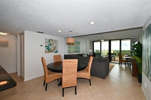 Imagen sin descripción, 1 de 36, botón