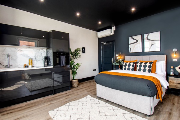 Premier Studio Suite, 1 Double Bed, Kitchen, Sea View | Private kitchen | Fridge, microwave, oven, stovetop