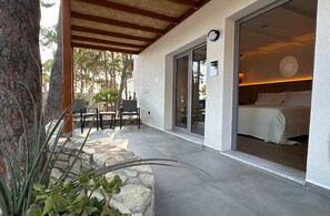 Club room double | 테라스/파티오