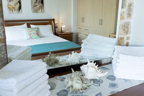 4 Schlafzimmer, Schreibtisch, schallisolierte Zimmer