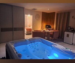 Interior - Cottage "Cocooning" (Saint-Chamassy)