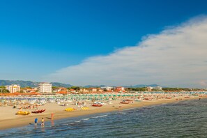 Tæt på stranden