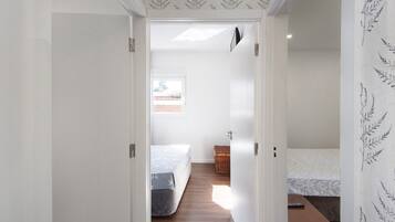 3 bedrooms, free WiFi, bed sheets