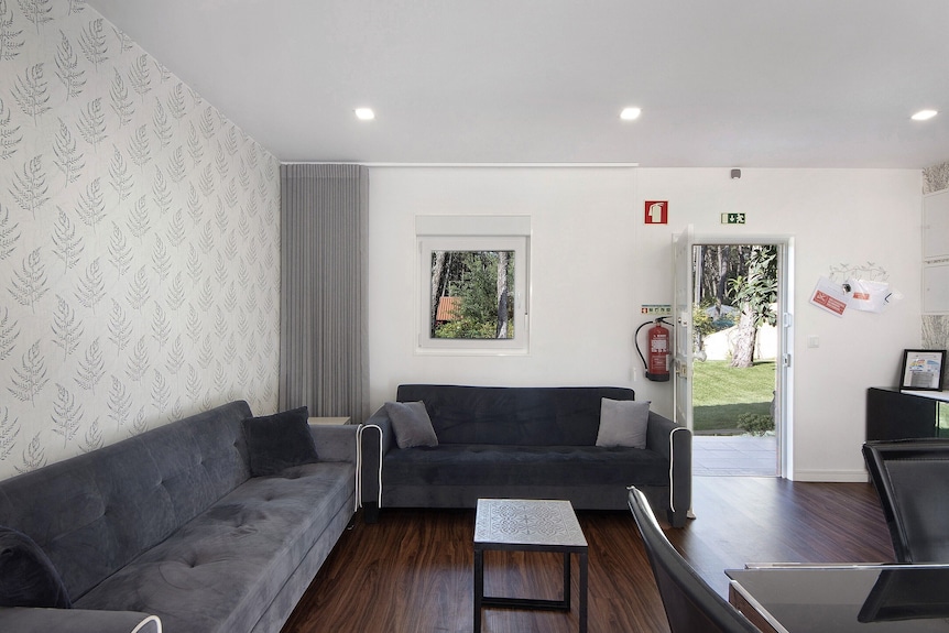 Holiday Home 'Moradia Pinheiro Manso' With Private Pool, Private Terrace And Wi-fi - Apúlia