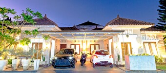 Surfrider Yogyakarta Villa and Guesthouse // Private pool with 3 bedroom