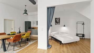 1 habitación, tabla de planchar con plancha, cuna de viaje y wifi