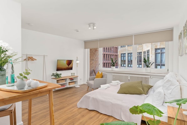 1 habitación, tabla de planchar con plancha, wifi y ropa de cama