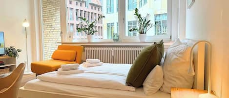 1 Schlafzimmer, BĂŒgeleisen/BĂŒgelbrett, WLAN, BettwĂ€sche