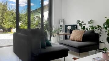 Televisie en een open haard