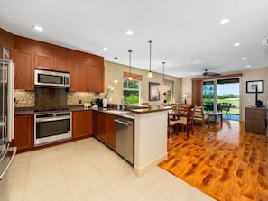 Fridge, microwave, oven, dishwasher - Spacious 3 BR W/Lanai and Kitchen - Hali'i Kai 3E (WAIKOLOA)