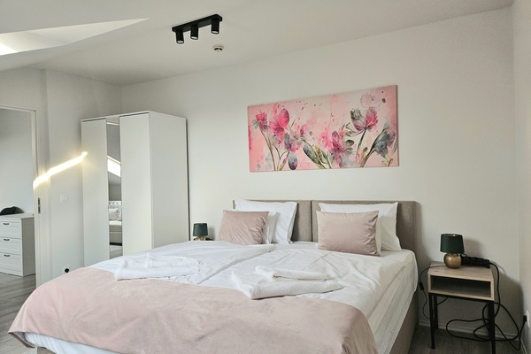 Junior Suite | Premium bedding, memory foam beds, in-room safe, desk