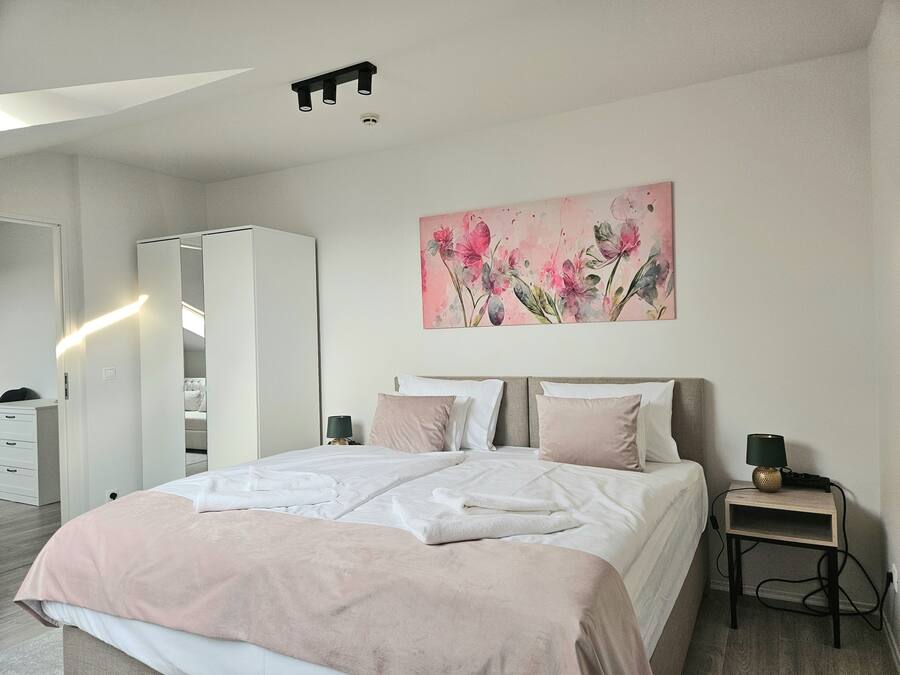 Junior Suite | Premium bedding, memory-foam beds, in-room safe, desk