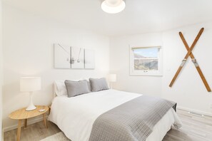 2 chambres, fer et planche à repasser, lit parapluie, Wi-Fi gratuit