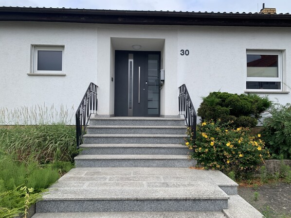 Exterior detail - Großzügiges Familien-ferienhaus in Landau Arzheim - Mitten in der Natur! (Landau in der Pfalz)