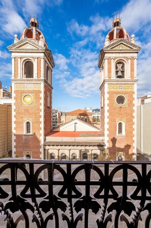 View from property - Gran Vía Historic Catalan 4BD for Families (Barcelona)