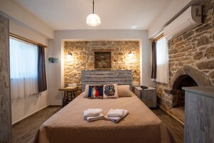 Ayrı ayrı döşenmiş, ses yalıtımı, ücretsiz kablosuz İnternet 