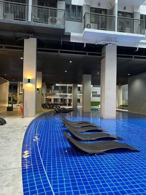 Innenpool, Außenpool