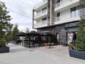 Exterior - Cozy Retreat: Stylish 1BR Apt (Esenyurt)