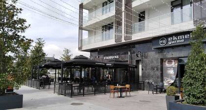 Cozy Retreat: Stylish 1BR Apt