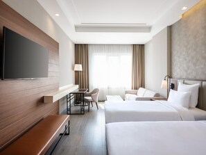 1 bedroom, premium bedding, minibar, in-room safe