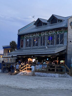 Exterior - Beachfront Escape you need, Relax in the adorable condo overlooking the ocean and pool. With a cute kitchenette, relaxing living area, smart TVs, and thoughtful touches throughout, it’s the perfect blend of comfort and relaxation. (Daytona Beach)