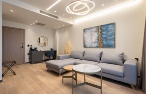 Patelli Suite | Living area | 44-inch LED TV with satellite channels - Grand Patelli (Lemnos)