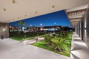 Exterior - Grand Patelli (Lemnos)