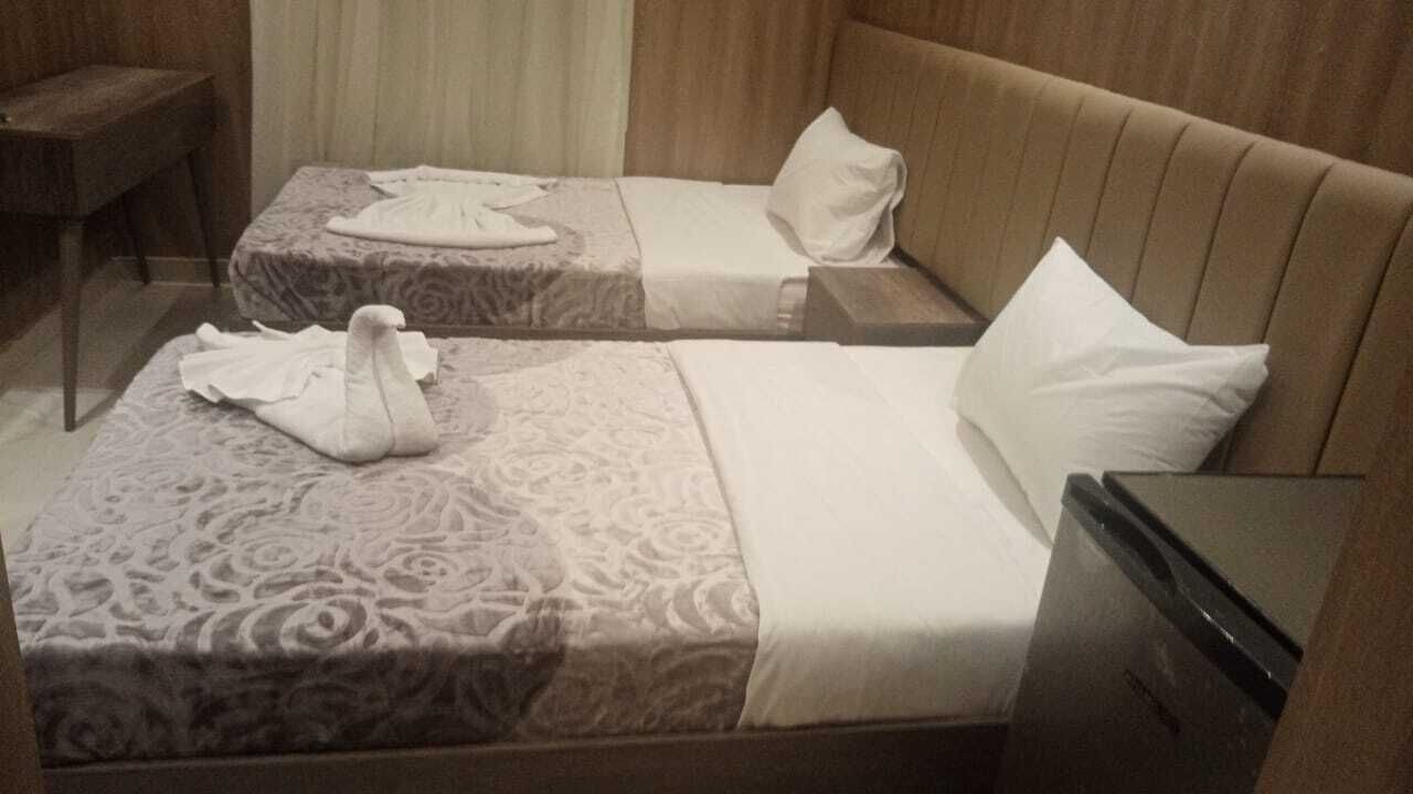 Photo - Rotana Palace Suites