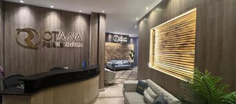 Rotana Palace Suites