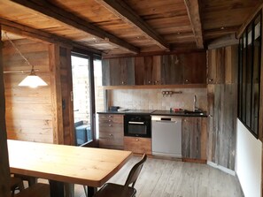 Fridge, microwave, oven, stovetop - 4-room apartment for 7 people near slopes in Morillon (Morillon Village)