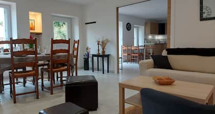 Charmantes maison pour 6 pers. avec Wi-Fi gratuit et parking, au cœur de Saint Christophe