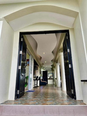 Family Villa | Terrace/patio - Avana Hills Tagaytay (Tagaytay)