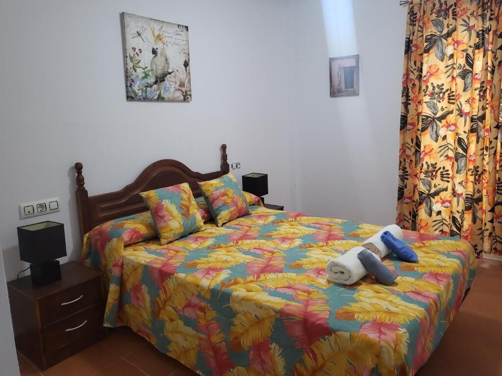 1 slaapkamer, een strijkplank/strijkijzer, gratis wifi, beddengoed