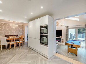 Oven
