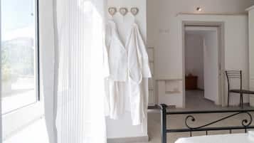 1 dormitorio, tabla de planchar con plancha, wifi gratis y ropa de cama