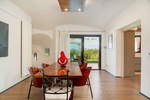Dining - Villa Puntaldia (San Teodoro)