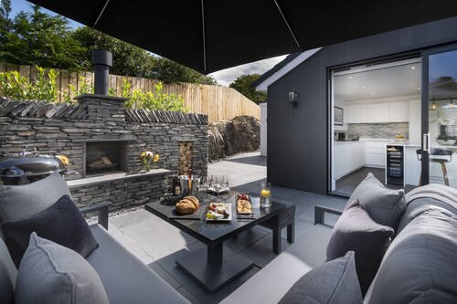 NEW - Richmond House- 5 Star- Unique Grand Design