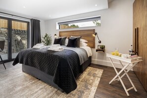 2 bedrooms, iron/ironing board, travel cot, free WiFi